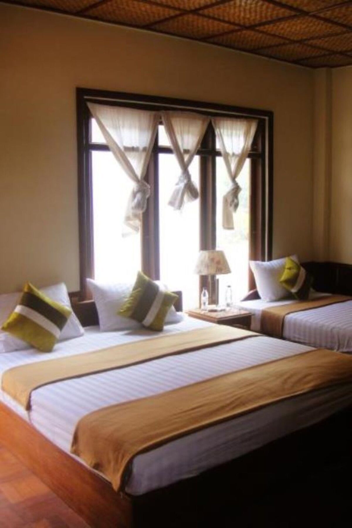 Three Seasons Inn & Spa Nyaung Shwe Esterno foto