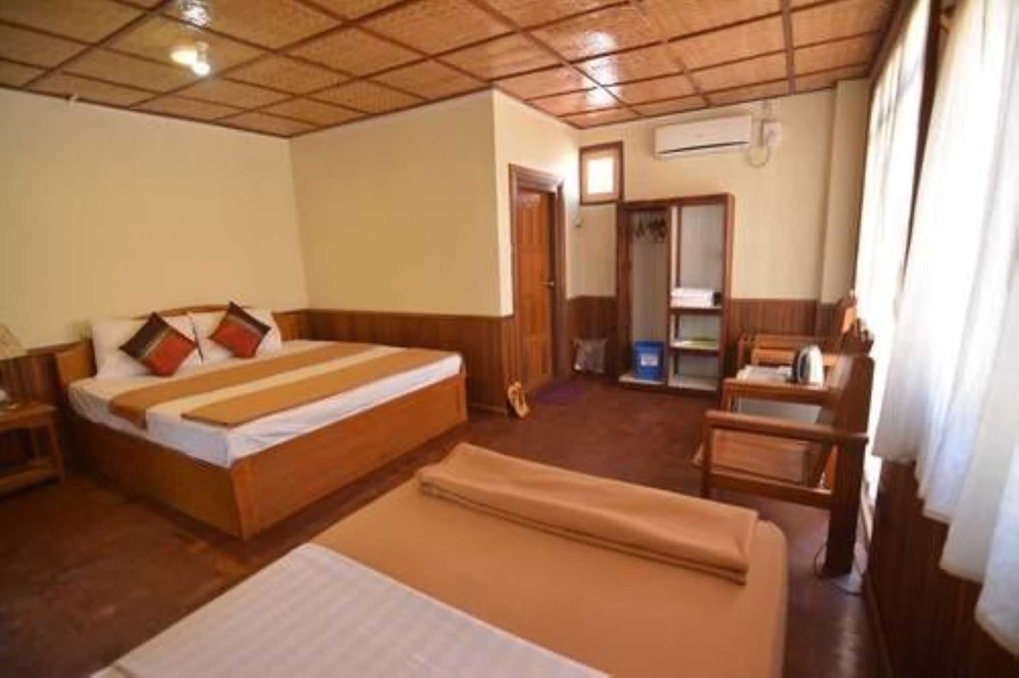 Three Seasons Inn & Spa Nyaung Shwe Esterno foto
