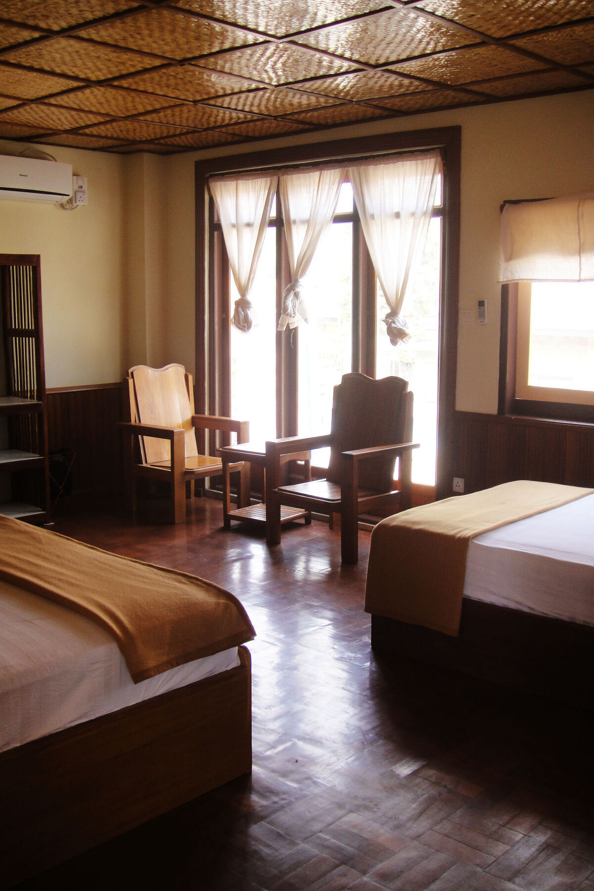 Three Seasons Inn & Spa Nyaung Shwe Esterno foto